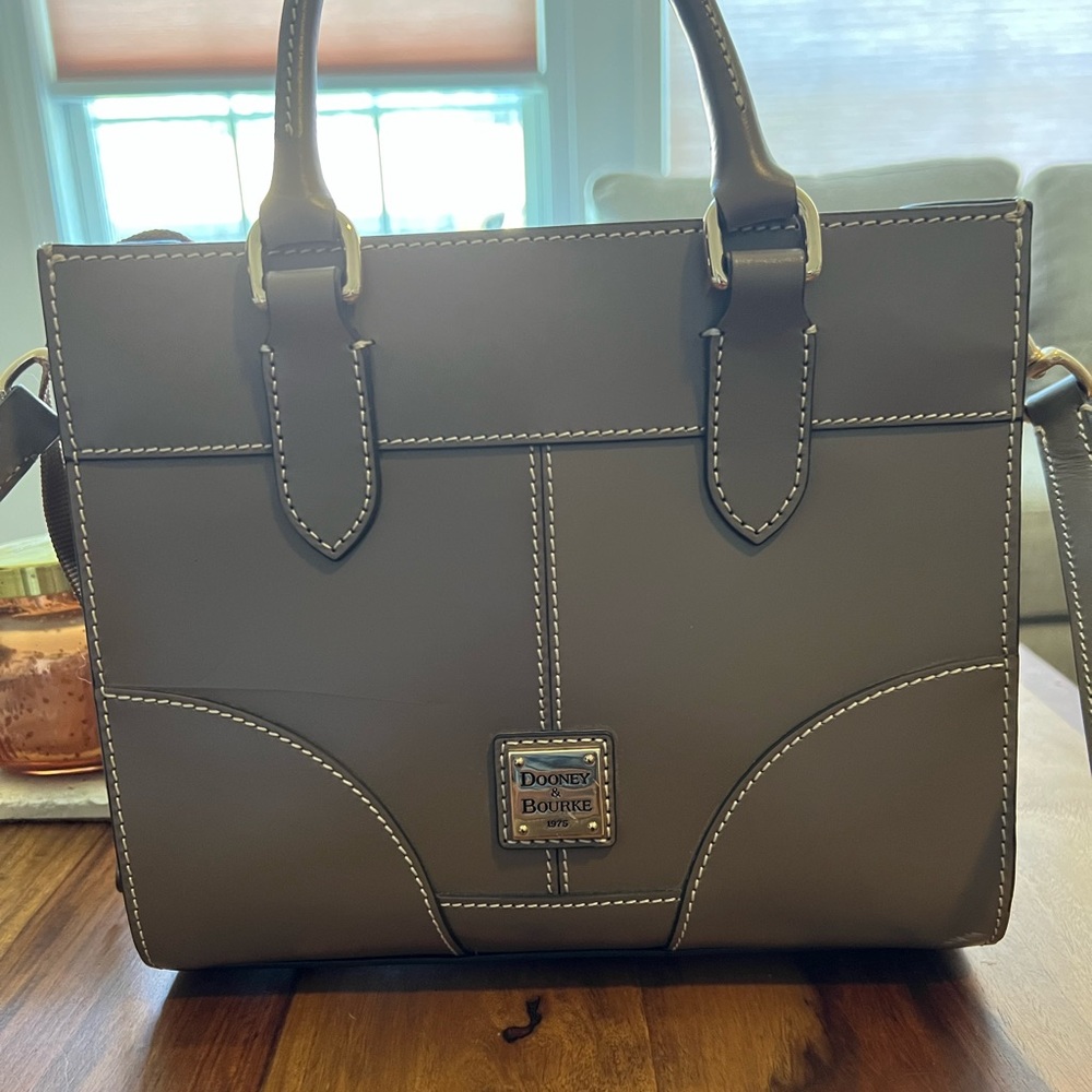 Dooney & Bourke purse